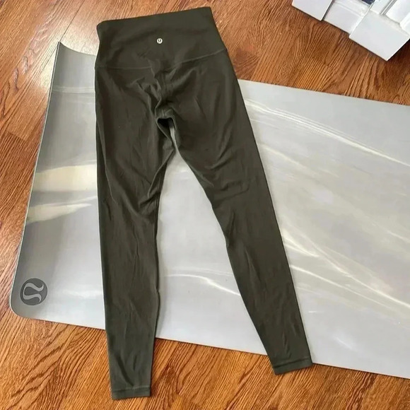 Lululemon I 6 - Picture 3 of 10